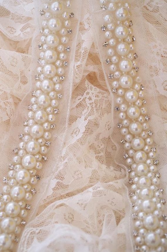 Moti lace